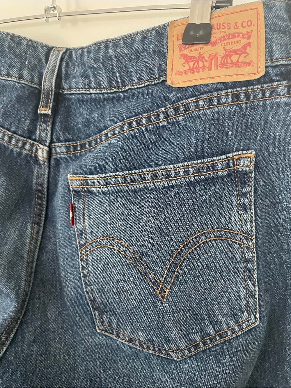 LEVI’S Superlow Loose Jeans Women’s W30 L32 - Dark Wash - Picture 8 of 11